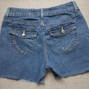 🍎 3/$25 Riders By Lee Medium Wash Cut Off Shorts